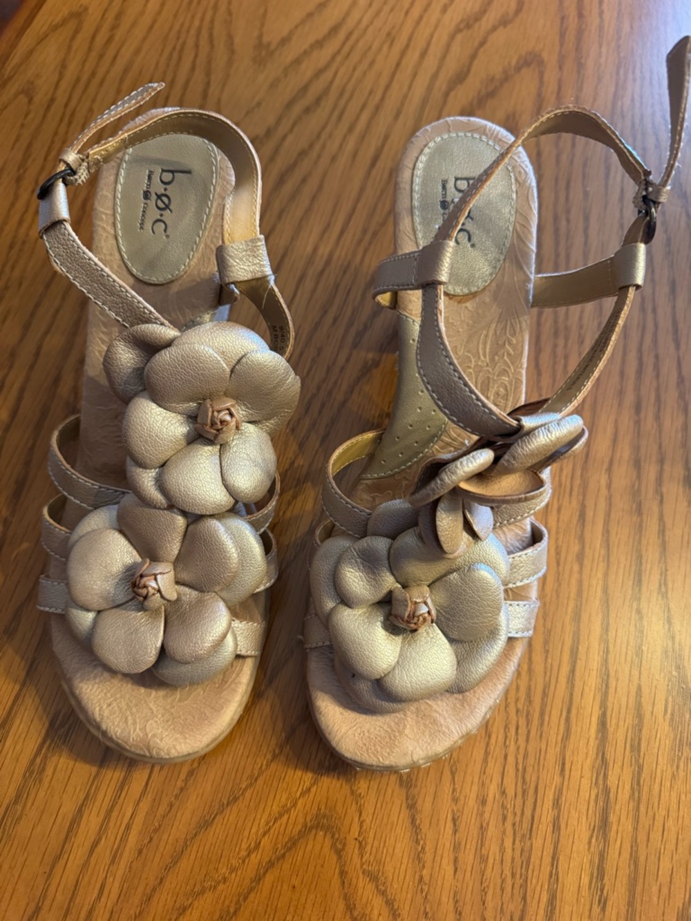 b.o.c. Metallic Champagne Floral T-Strap Sandals